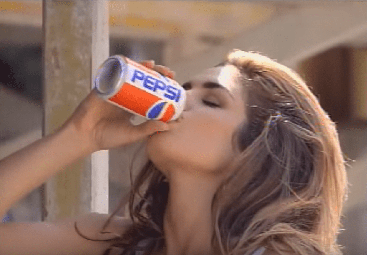 Cindy Crawford Recreated Her 1992 Pepsi Ad for This Year’s Super Bowl