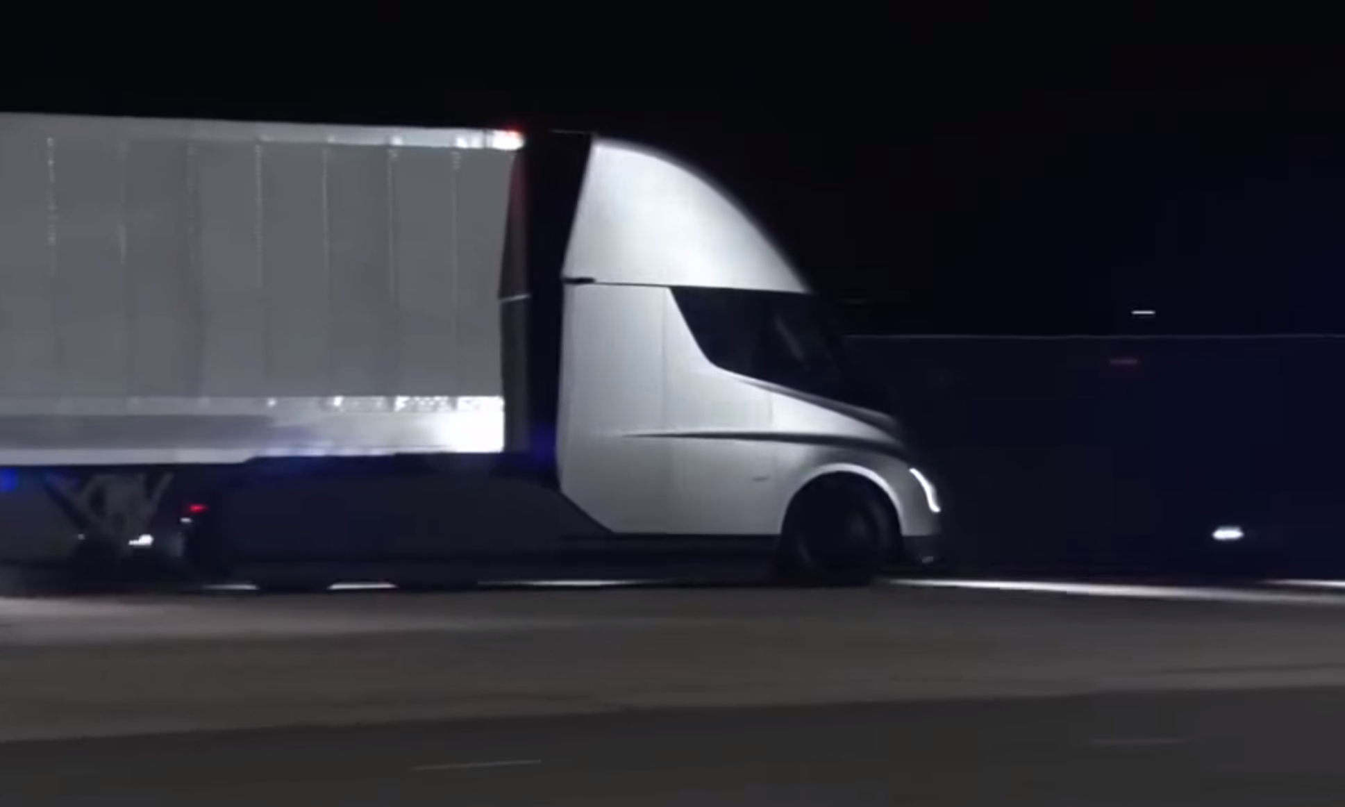 a tesla semi electric freight truck