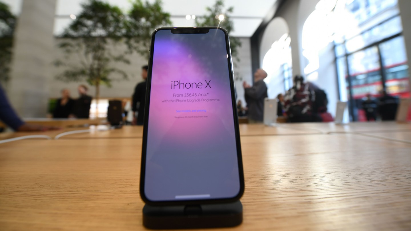 DOUNIAMAG-BRITAIN-US-LIFESTYLE-APPLE