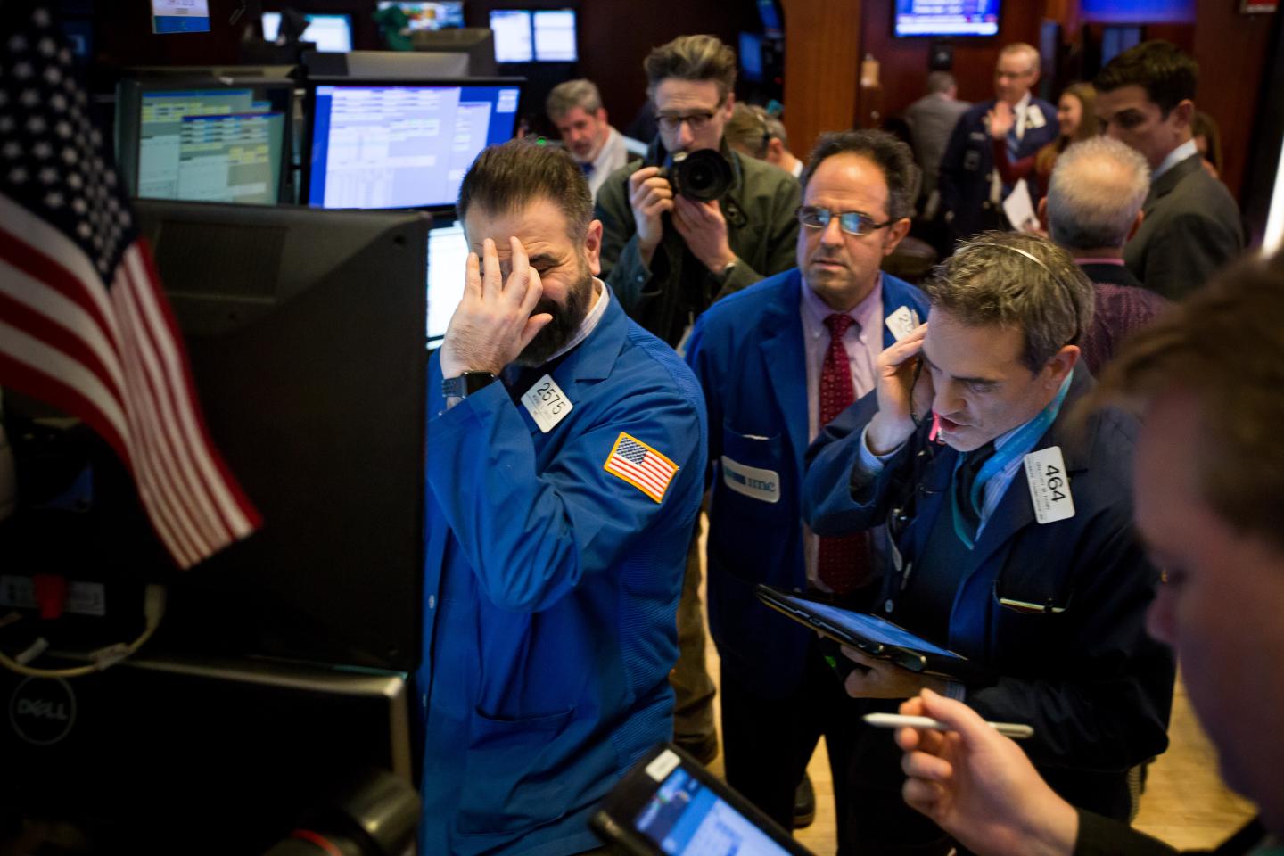 U.S. Stocks Plunge Heading Into Market Close