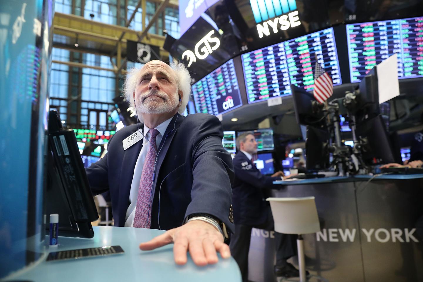 Dow Jones Industrials' Massive One Day Drop Of 4.6 Percent Rattles Markets Overseas