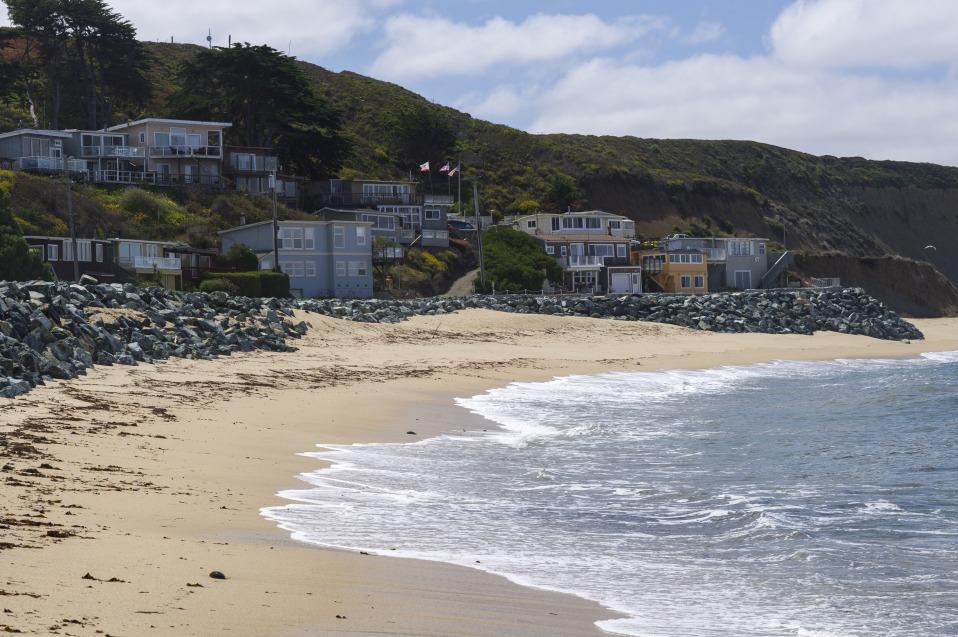 Billionaire Khosla Spars With Surfers Over Pacific Beach Access