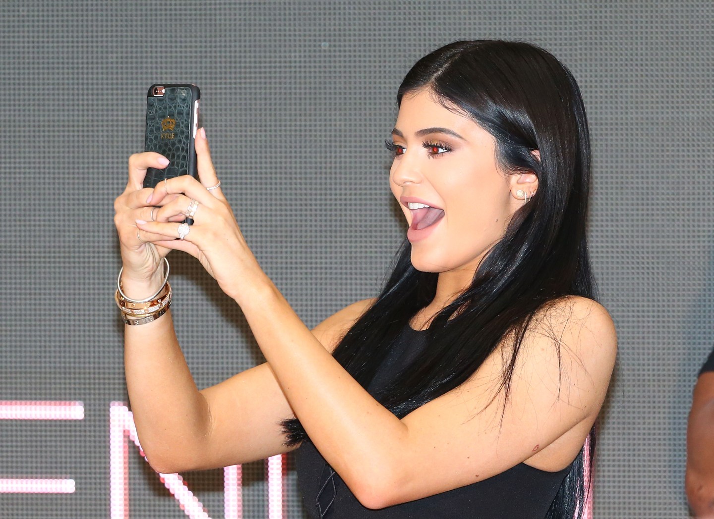 Kylie jenner snap stock snapchat value