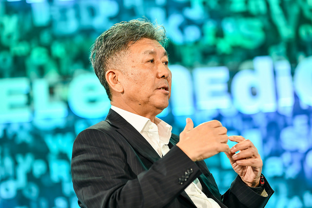 How China’s Doctors Can Care for Its Population of 1.3 Billion