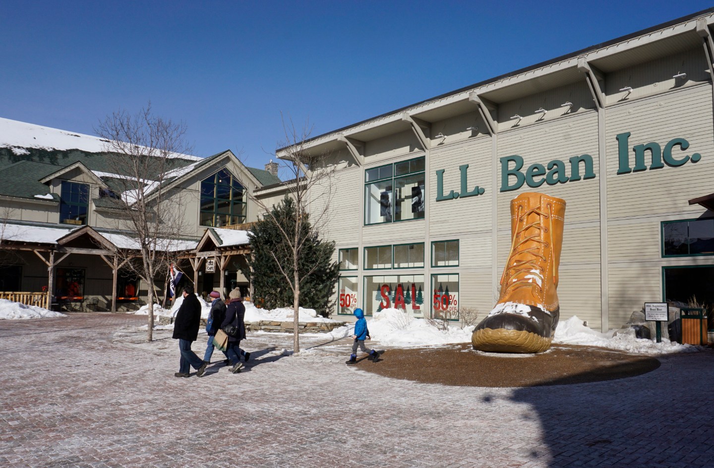 L.L. Bean flagship store in Maine with giant Bean boot outside
