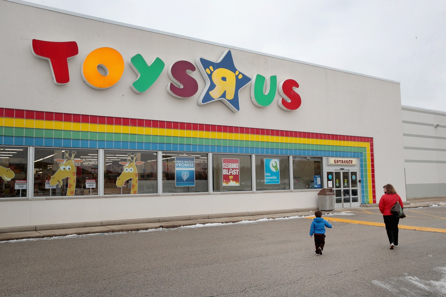 Toys-R-US To Close Over 150 Stores Nationwide