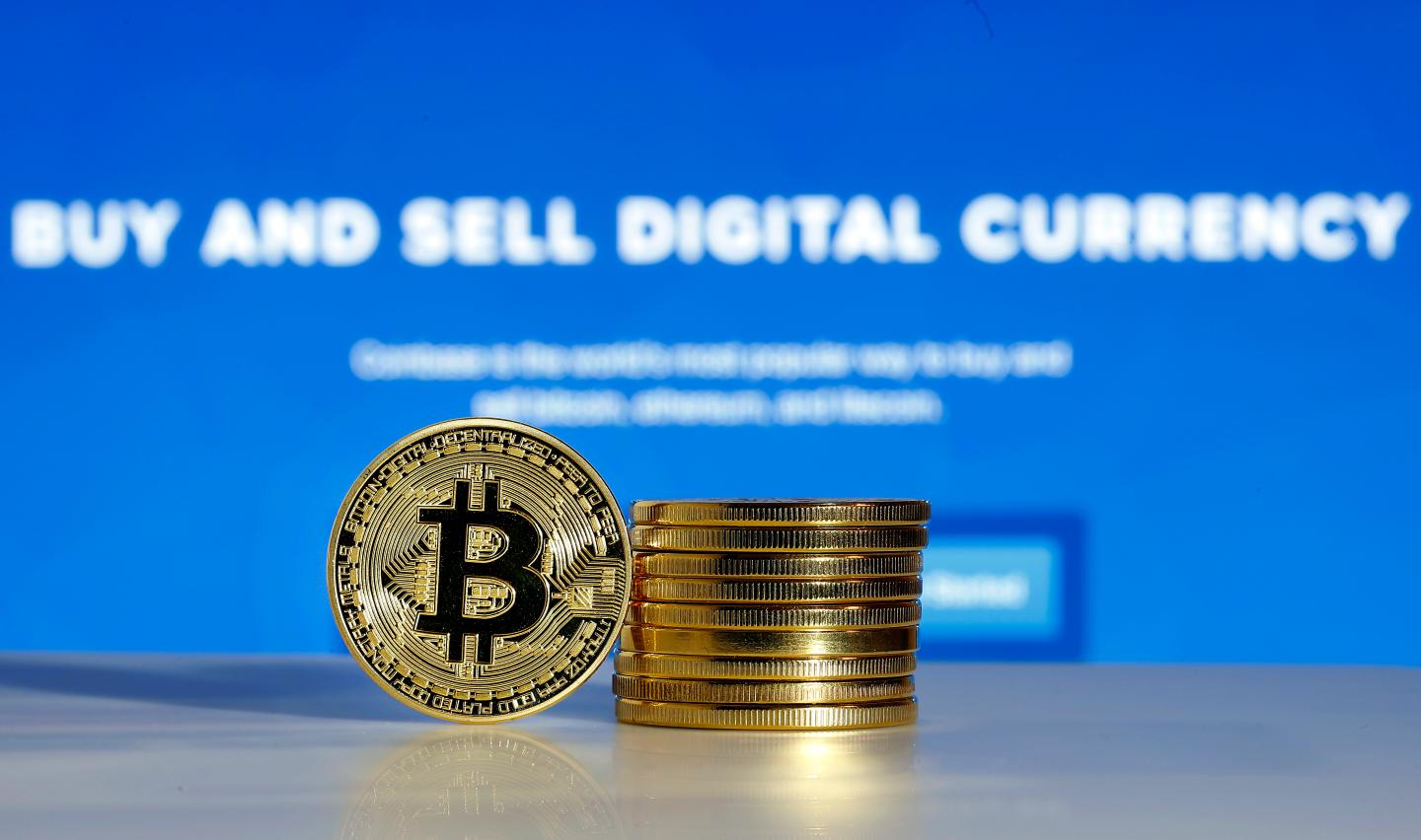 Coinbase Cryptocurrency Exchange Website : Illustration