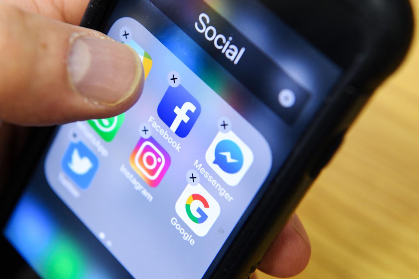 RUSSIA-US-BRITAIN-INTERNET-FACEBOOK