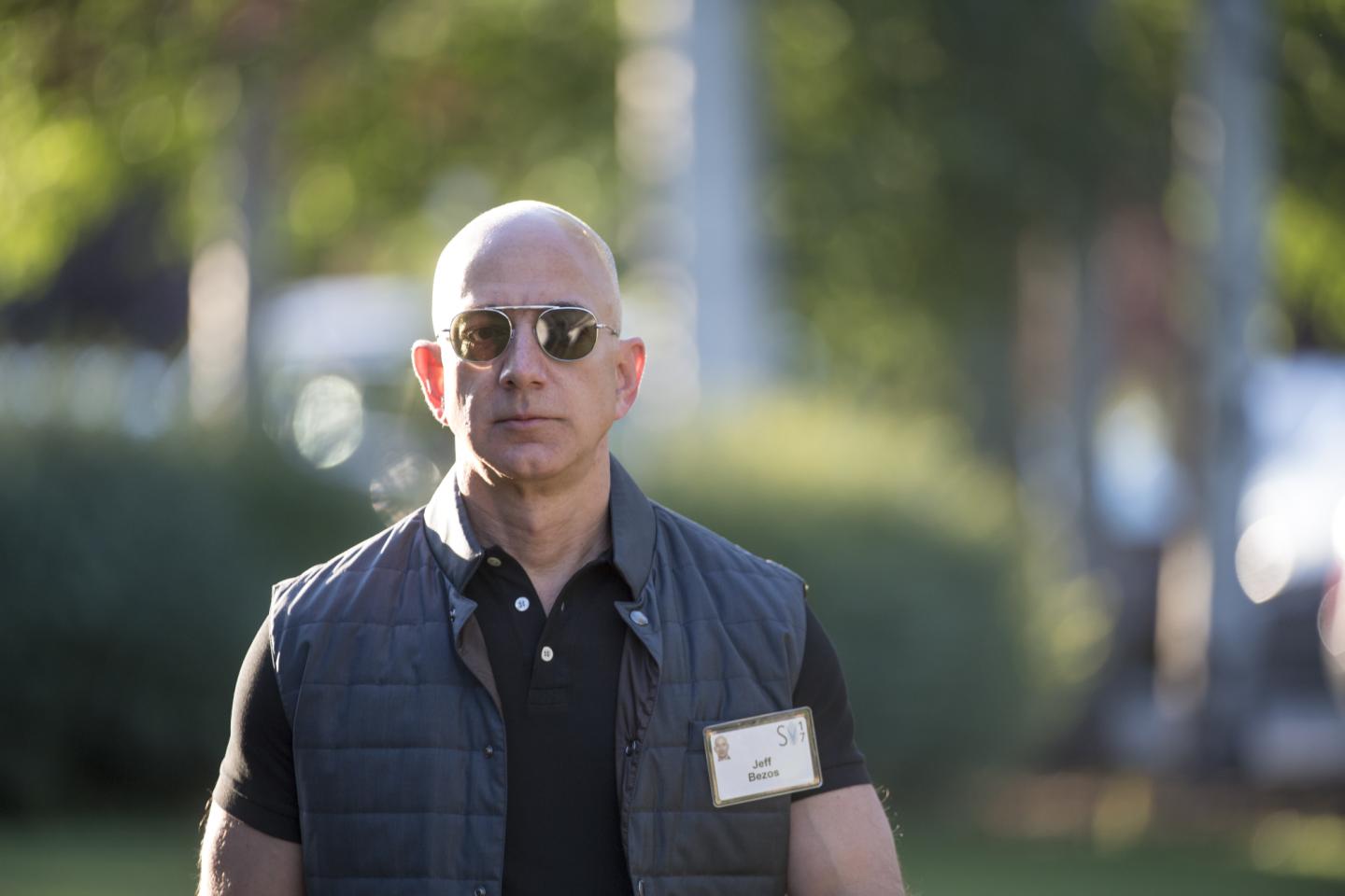 Bezos Pads Fortune by $12 Billion in a Day as Amazon Sales Surge