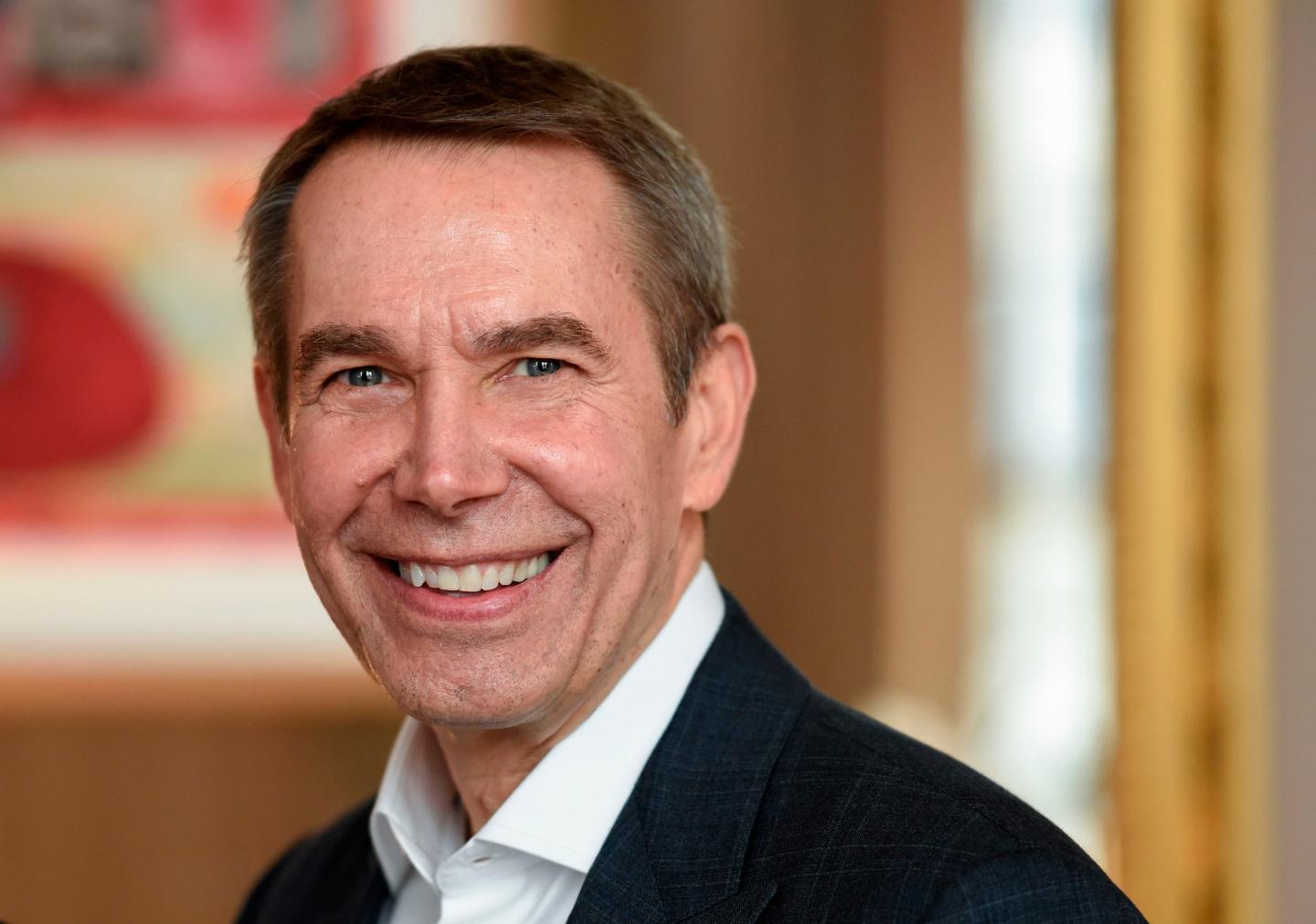 Jeff Koons Sued