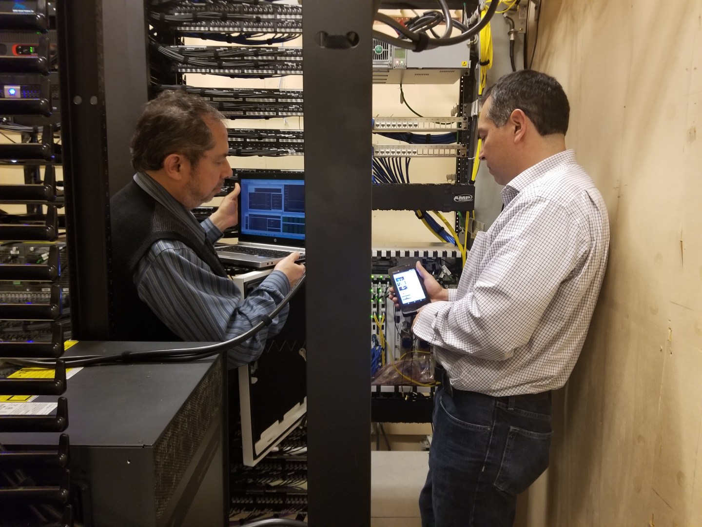 Verizon tests new telecom gear.