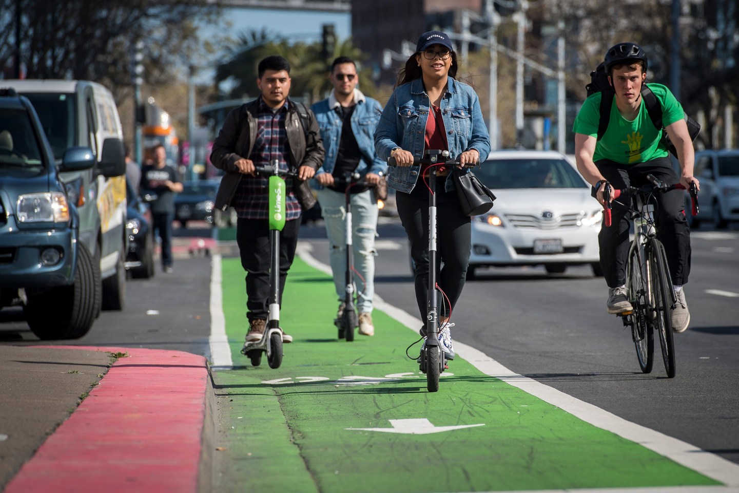 20180413DPM909_scooter.jpg