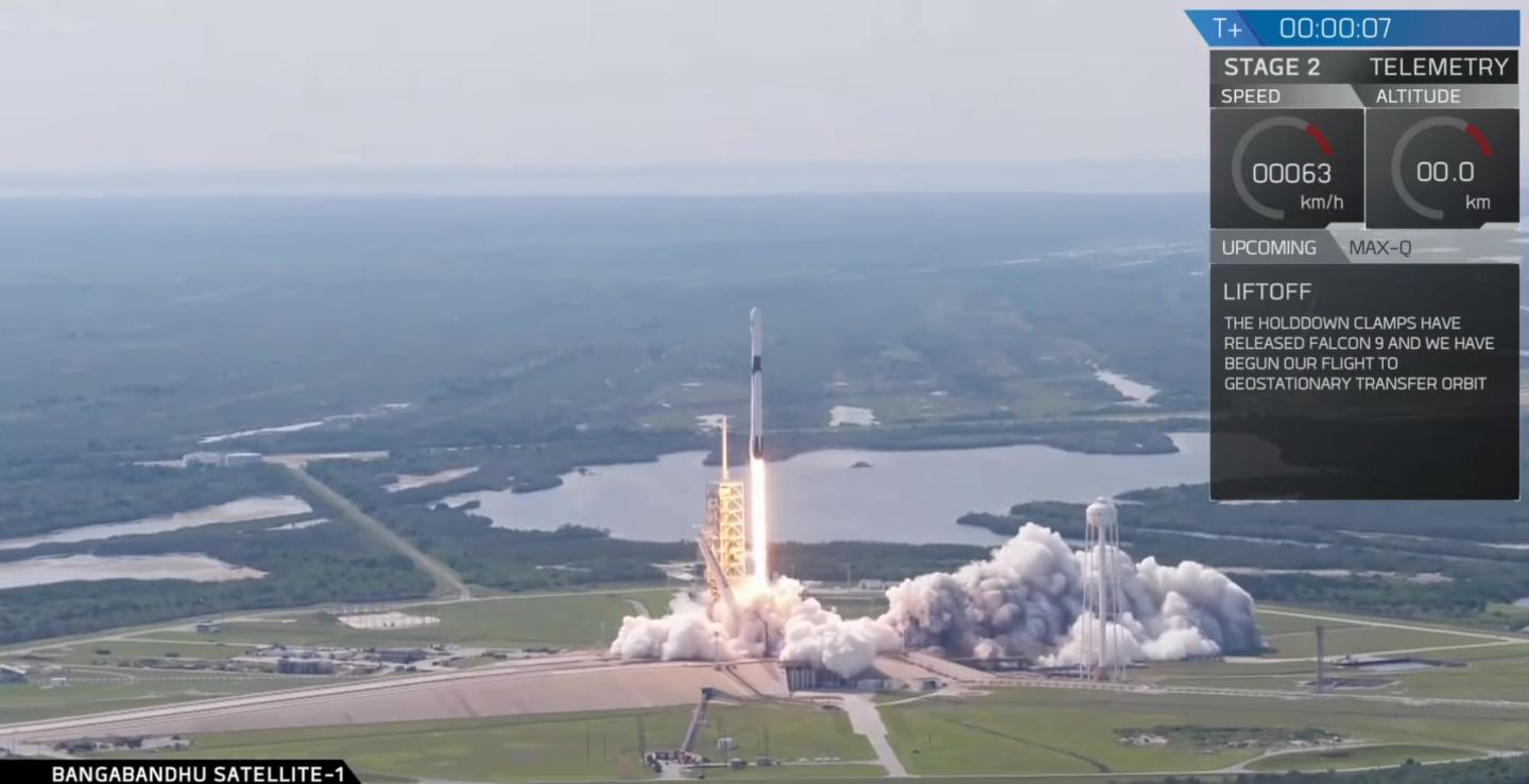 SpaceX Successfully Lands the Latest, Greatest Version of the Falcon 9 Rocket