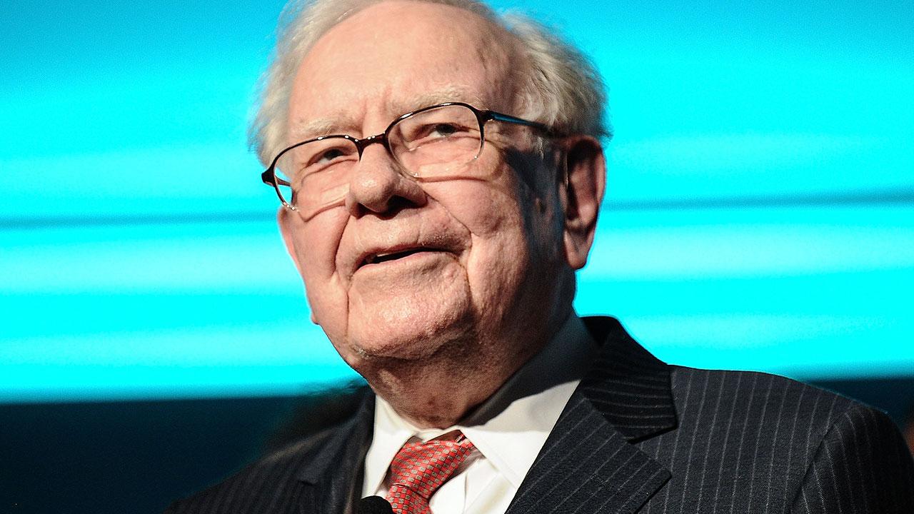 Warren Buffett and Jamie Dimon on Bitcoin: ‘Just Beware’