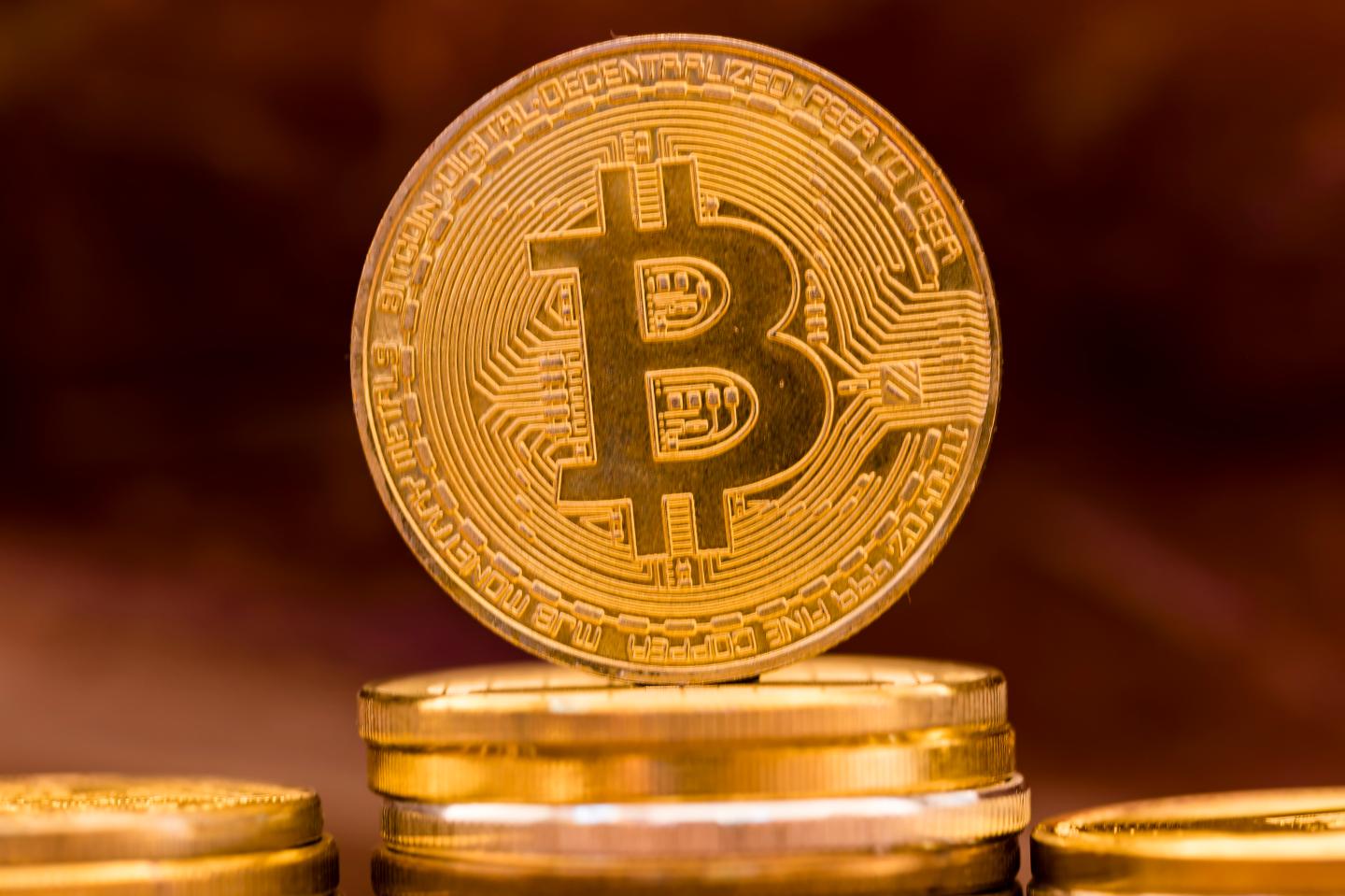 Bitcoin bis report cryptocurrency internet