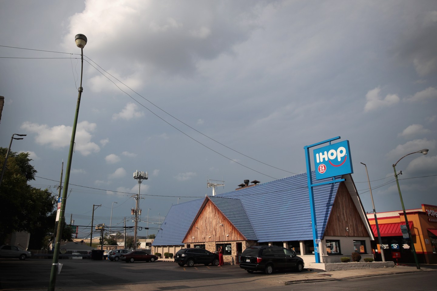 Restaurant Chains Applebee's And IHOP To Close Over 100 Stores