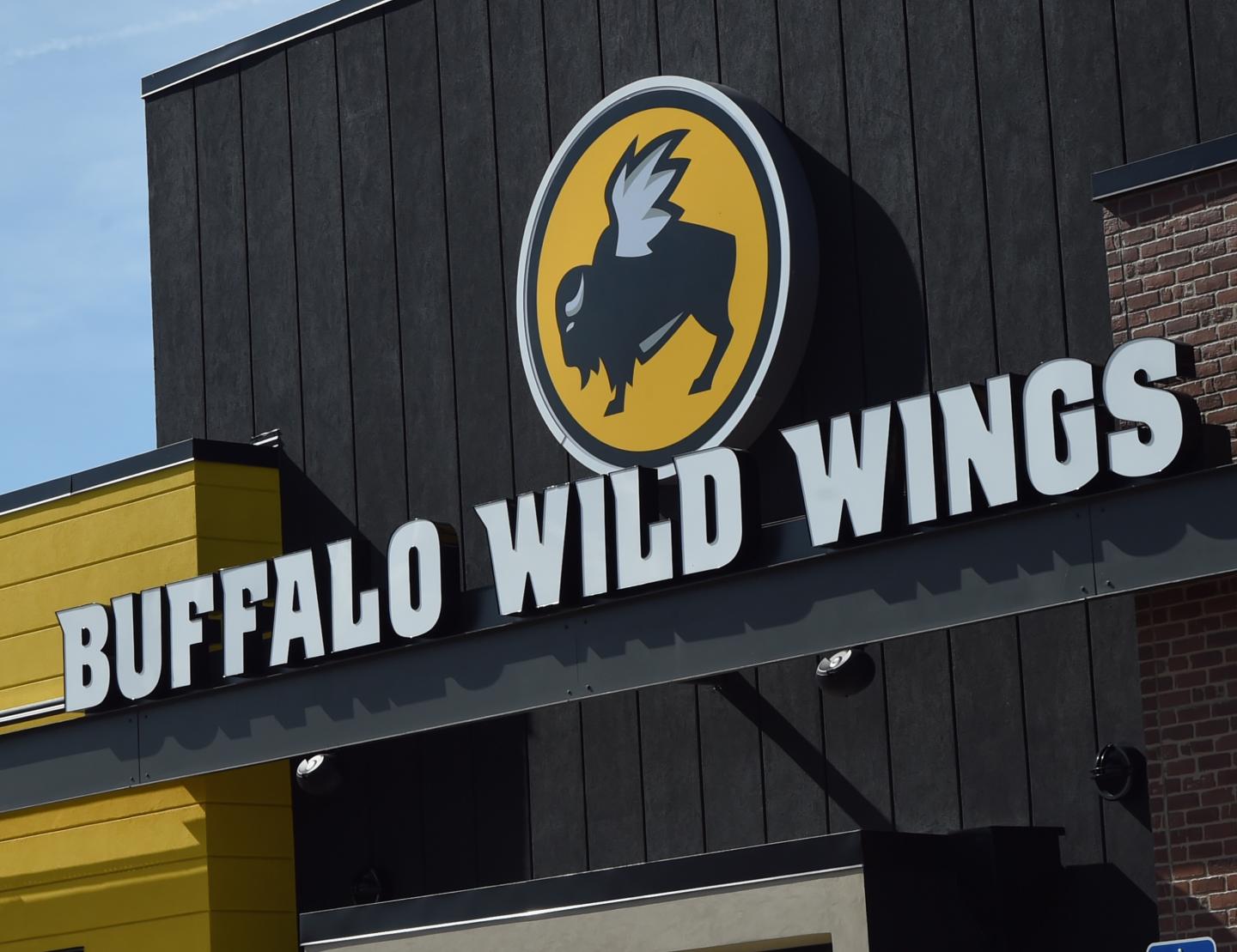 Buffalo Wild Wings Exterior In Jacksonville