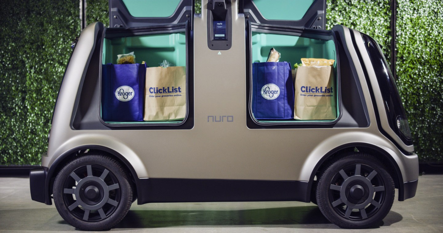 Kroger-and-Nuro-driverless-car-delivery