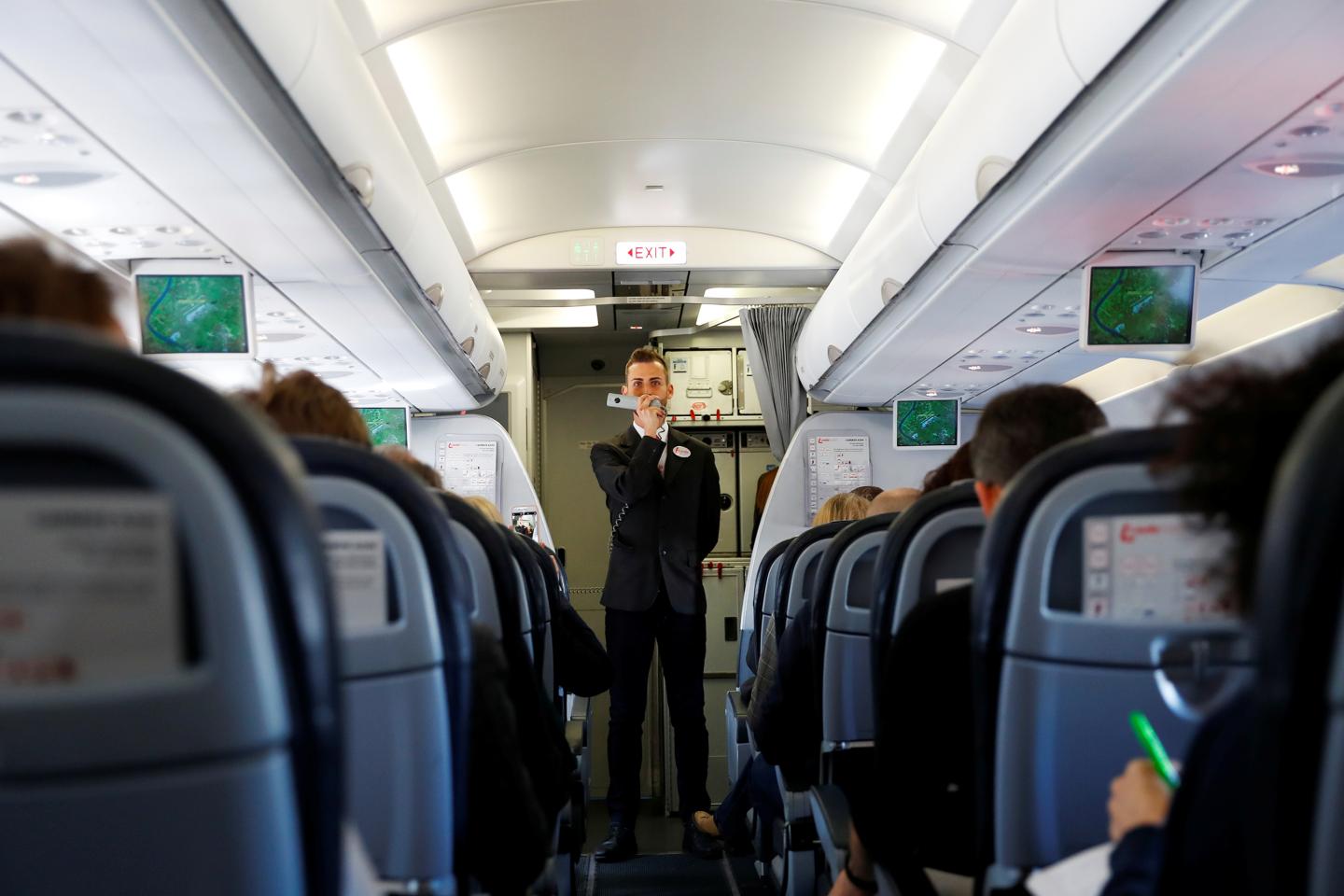 passengers-plane-flight