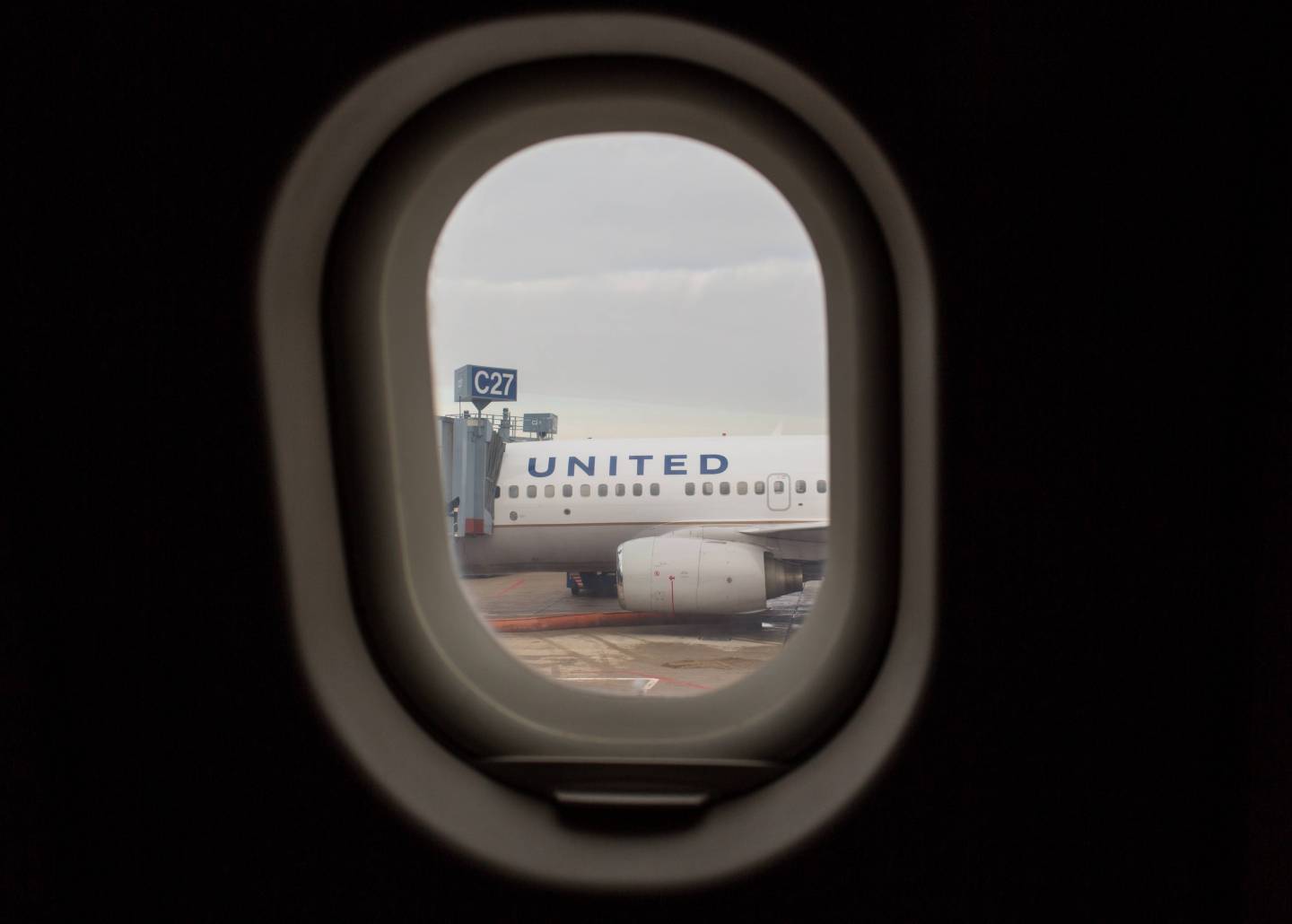 united-airlines-plane-app