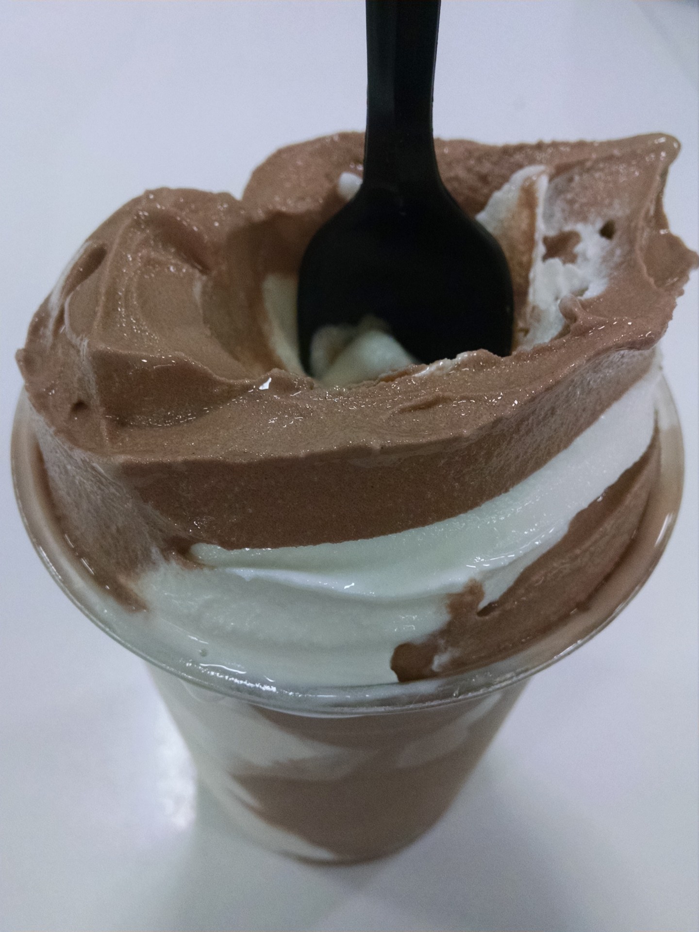 Chocolate and vanilla frozen yogurt