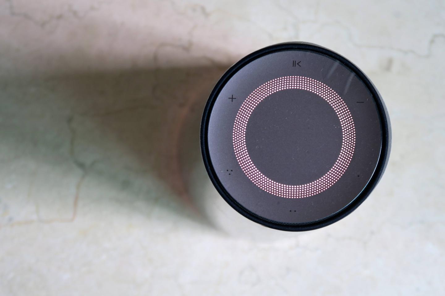 Artificial intelligent speaker