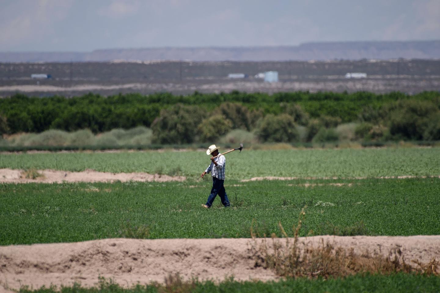 US-MEXICO-POLITICS-IMMIGRATION-TENT CITY