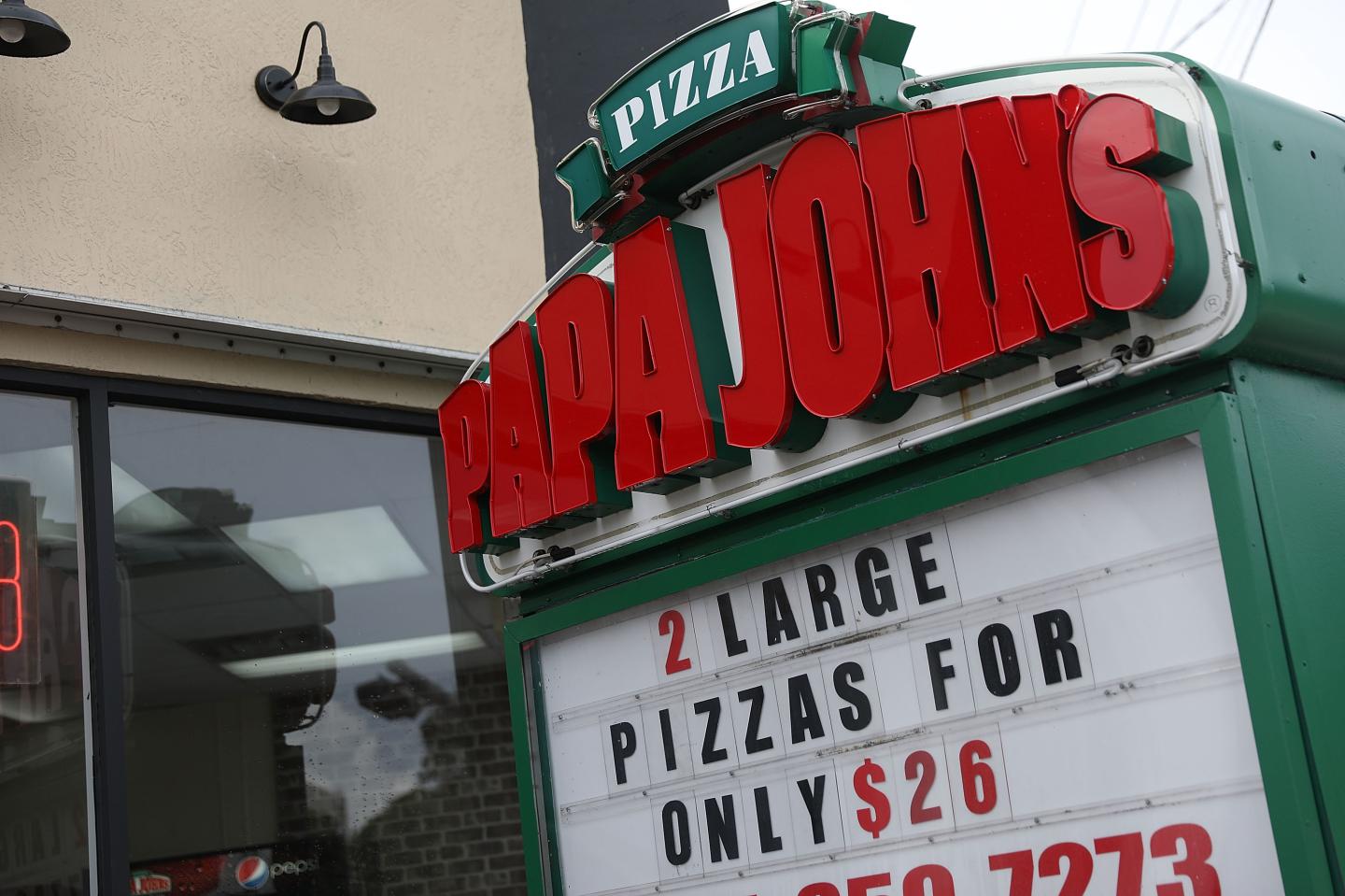Papa John's CEO John Schnatter Apologizes After Using Racial Slur On Company Conference Call