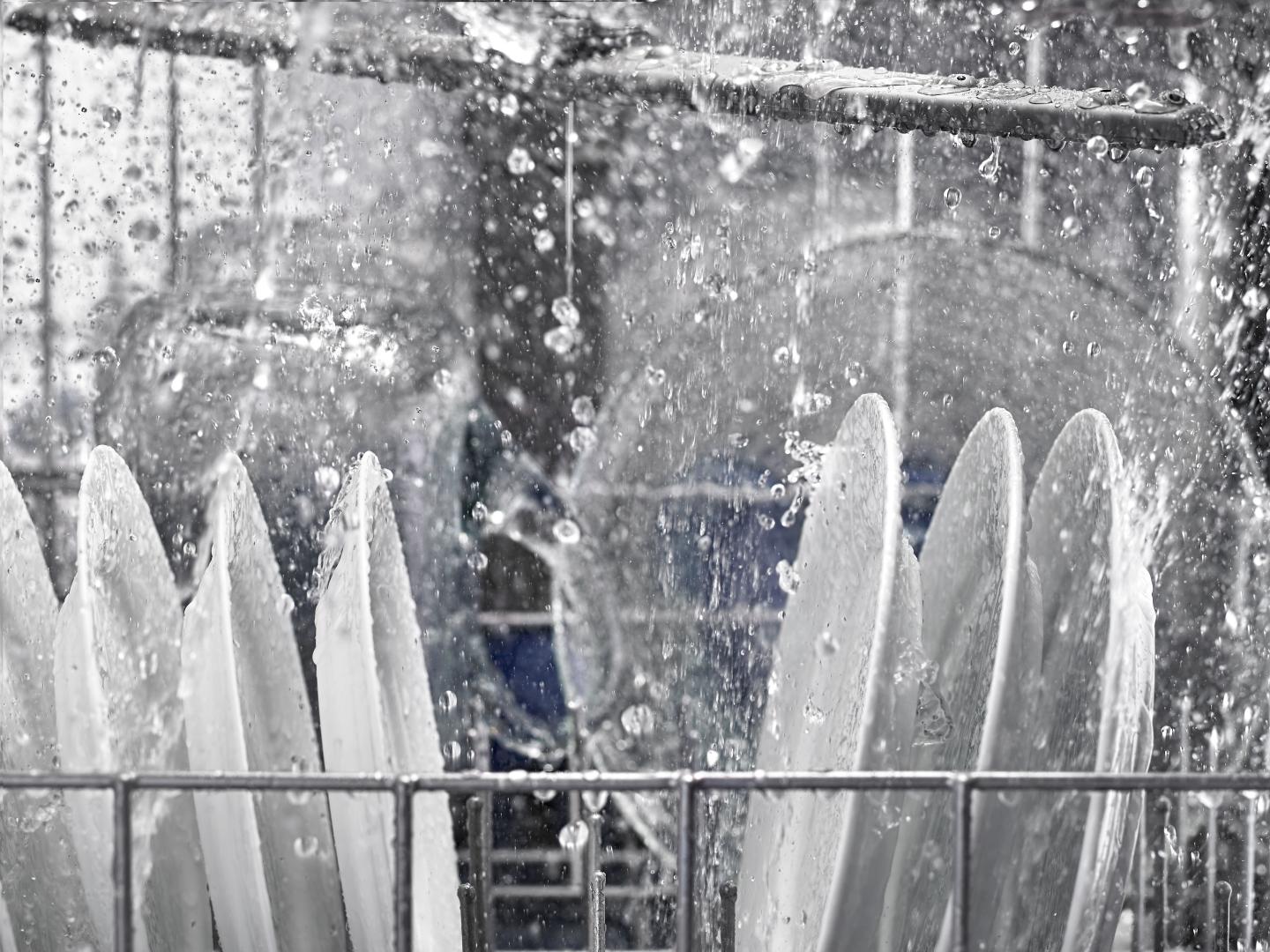 Whirlpool Cuts Profit Outlook as Tariffs Weigh Heavily