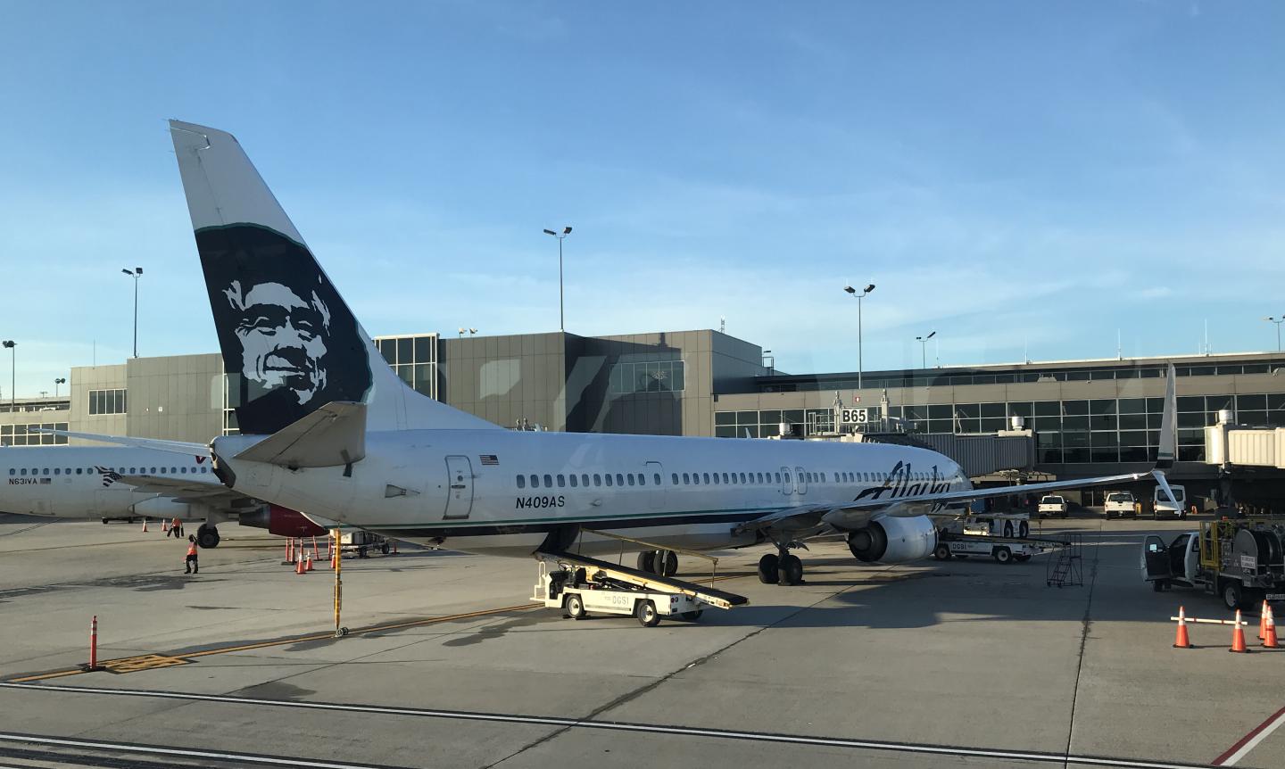 alaska-first-class-preflight-drinks