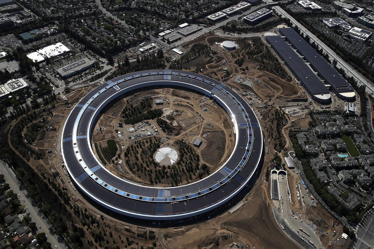 apple-park-headquarters-campus
