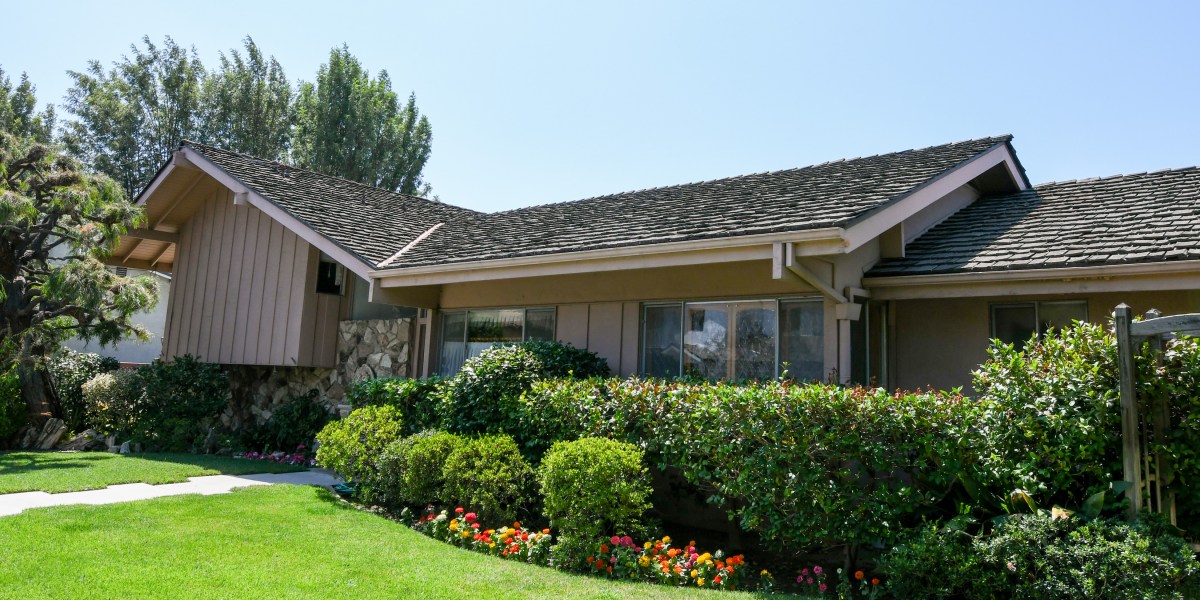 HGTV Plans to Restore the 'Brady Bunch' House to 'Its Original Glory ...