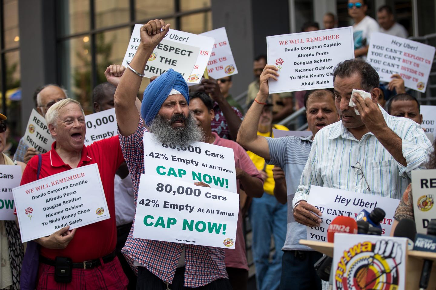 Uber And Lyft Drivers Rally In NYC In Favor Of Cap For Fore-Hire Vehicles