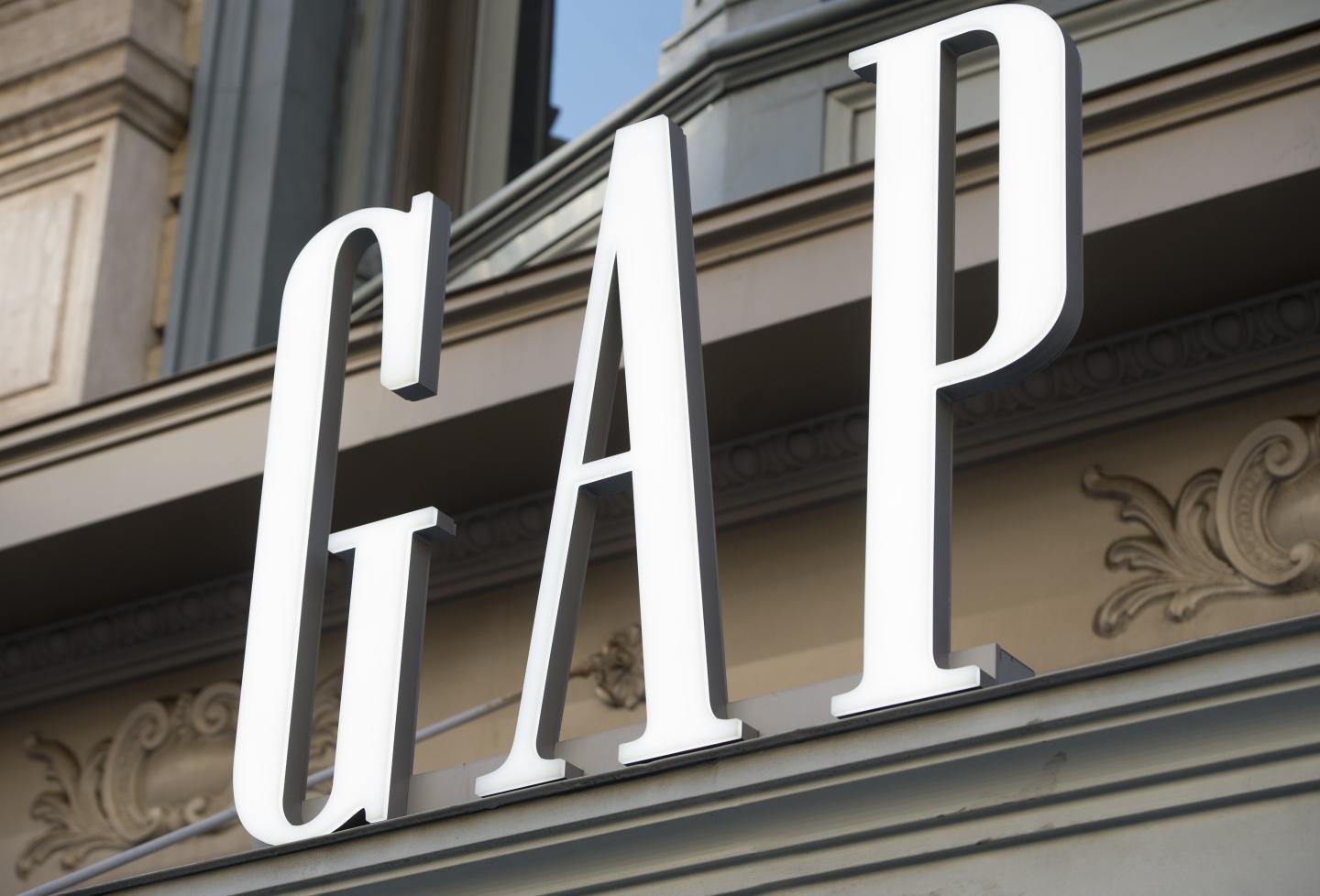 US-LIFESTYLE-SHOPPING