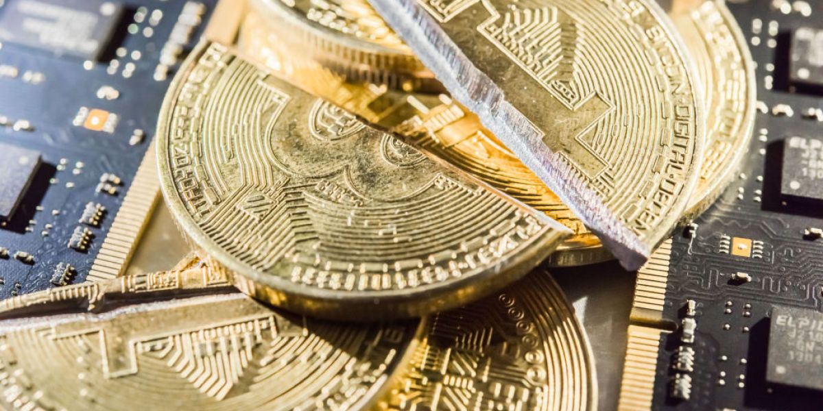 Alibaba, Tencent Bar Cryptocurrency on WeChat Pay, AliPay | Fortune