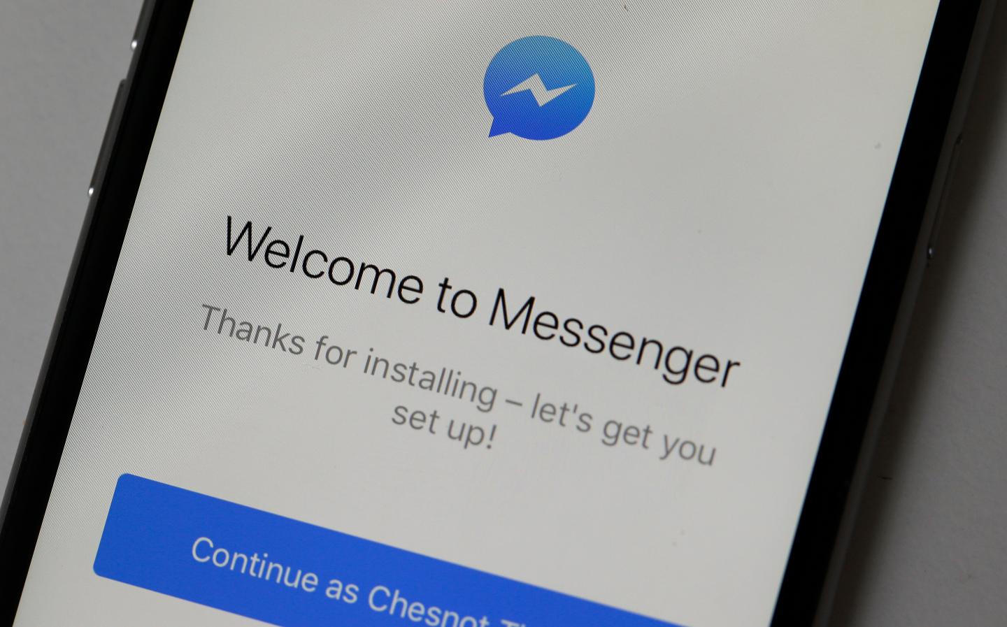 Messenger And Facebook : Illustration