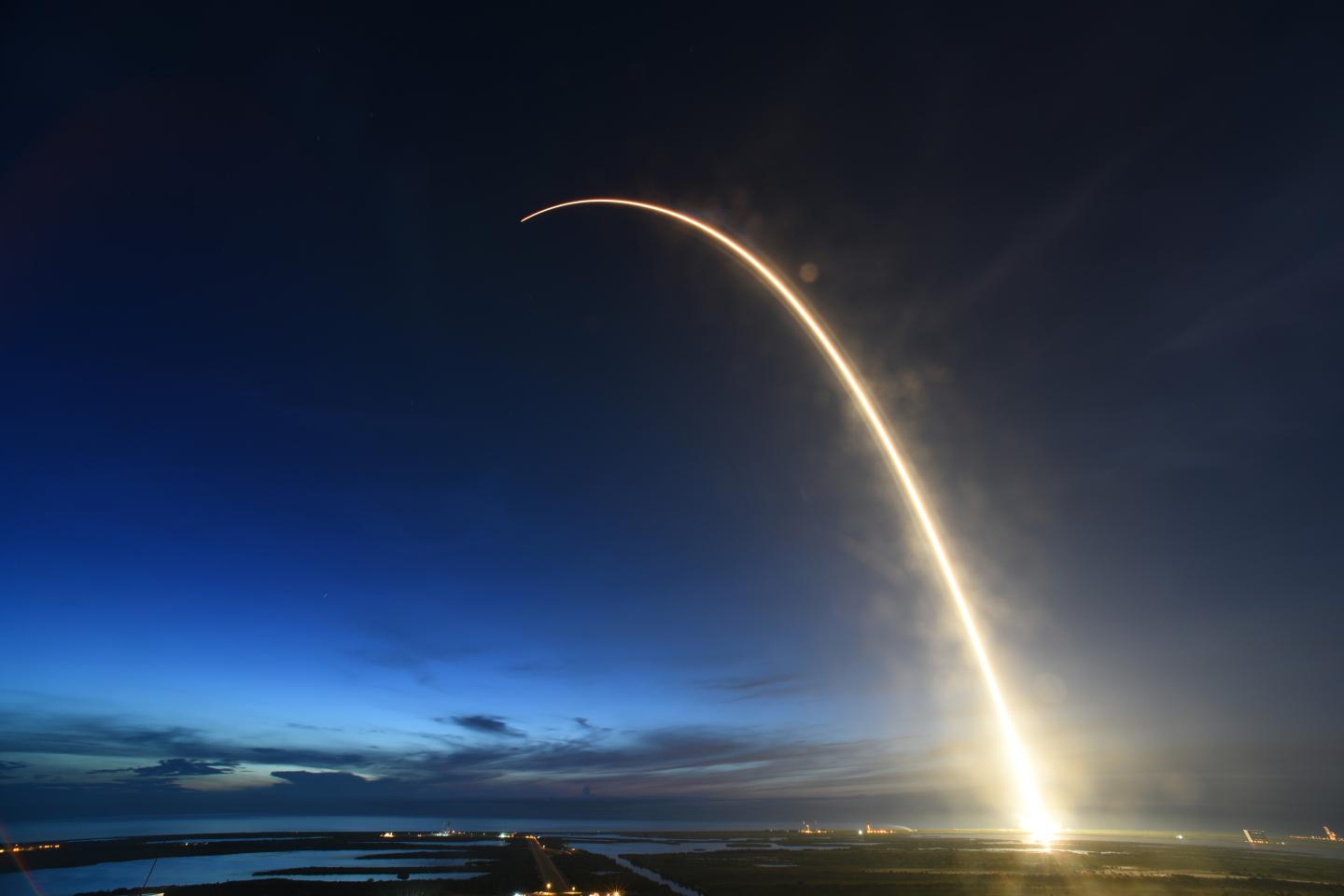 Predawn flight to the International Space Station