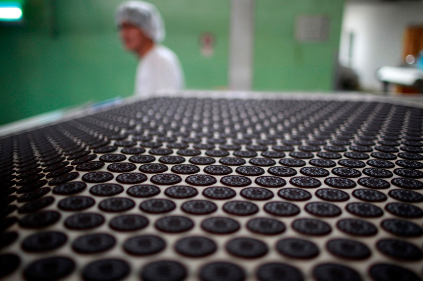 To match story CHINA-LOCALISATION/OREOS