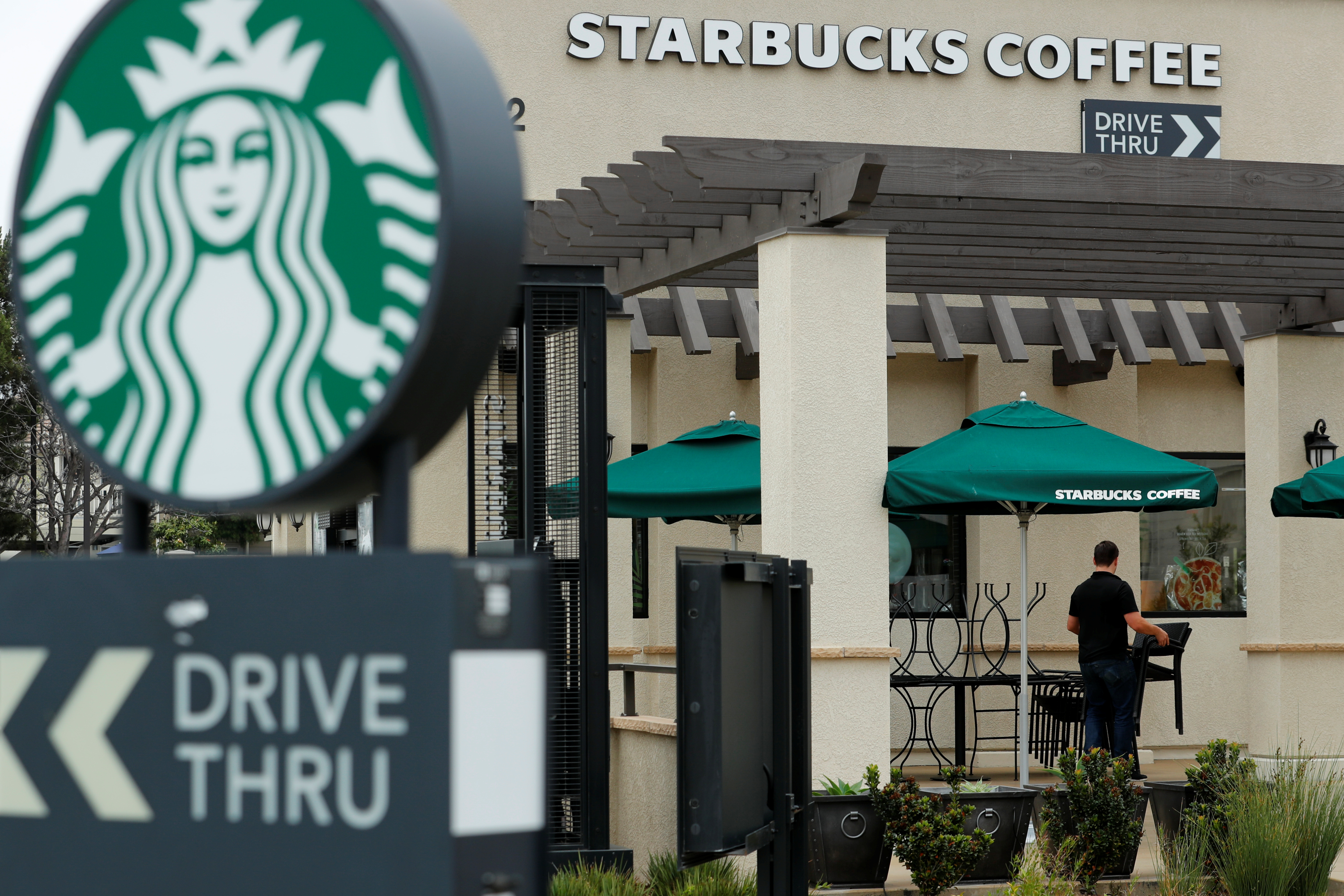 Starbucks Will Accept Bitcoin For Lattes Later This Year | Fortune