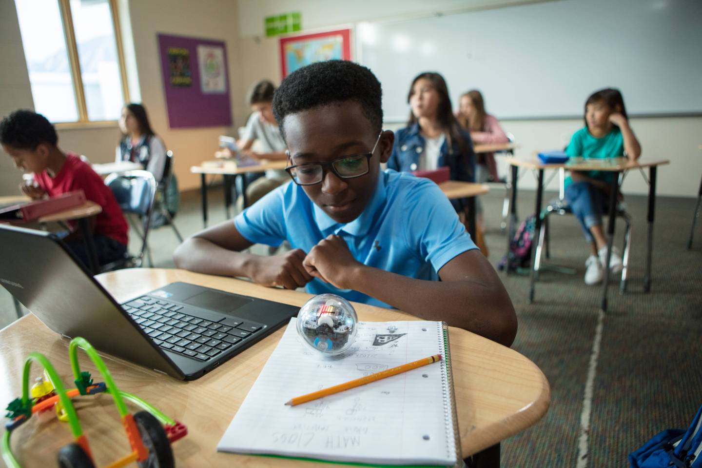 You might know Sphero because of its BB-8 droid toy, but its new Bolt robot ball will be a hit with STEM students.