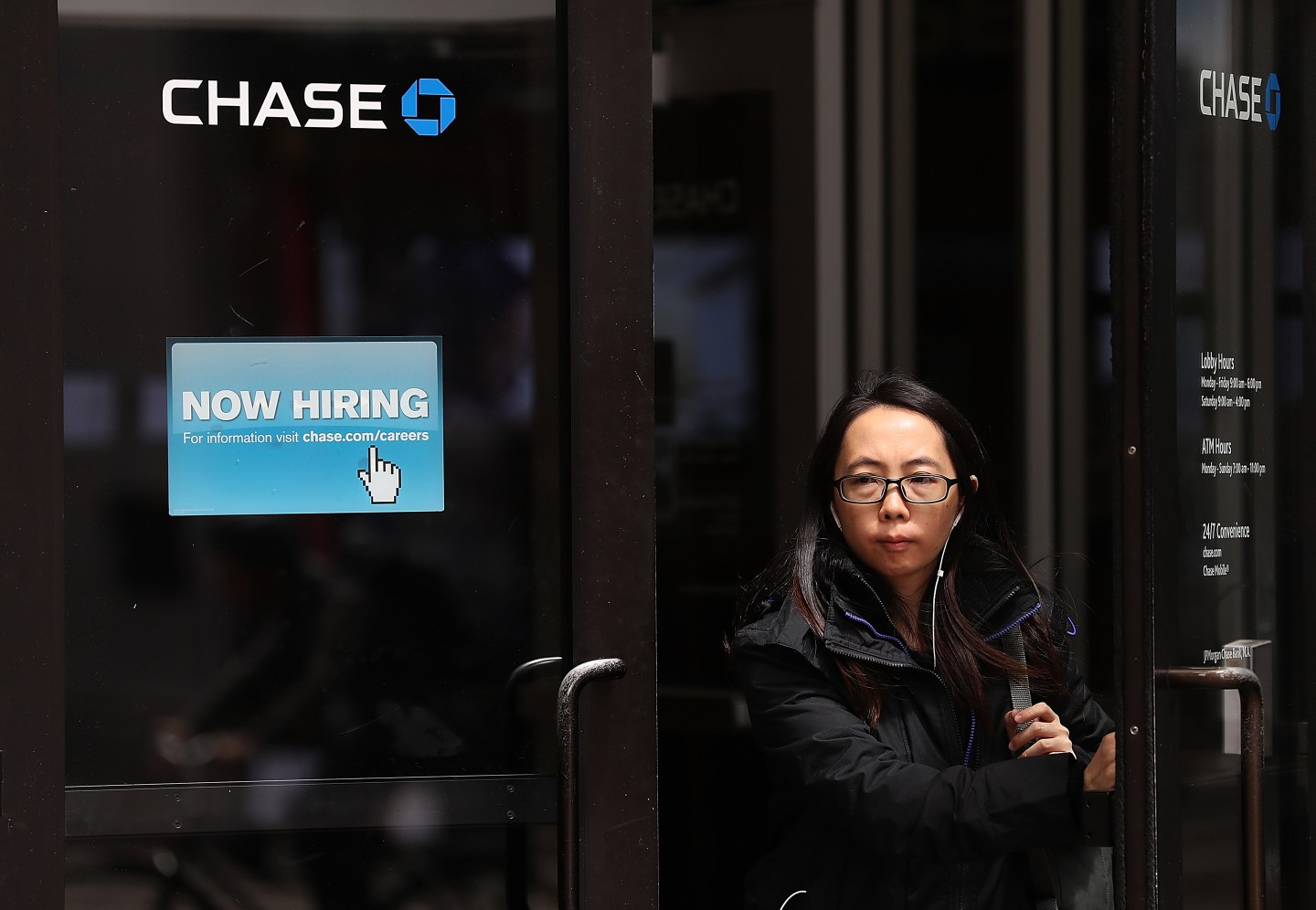 chase-bank-woman-hiring