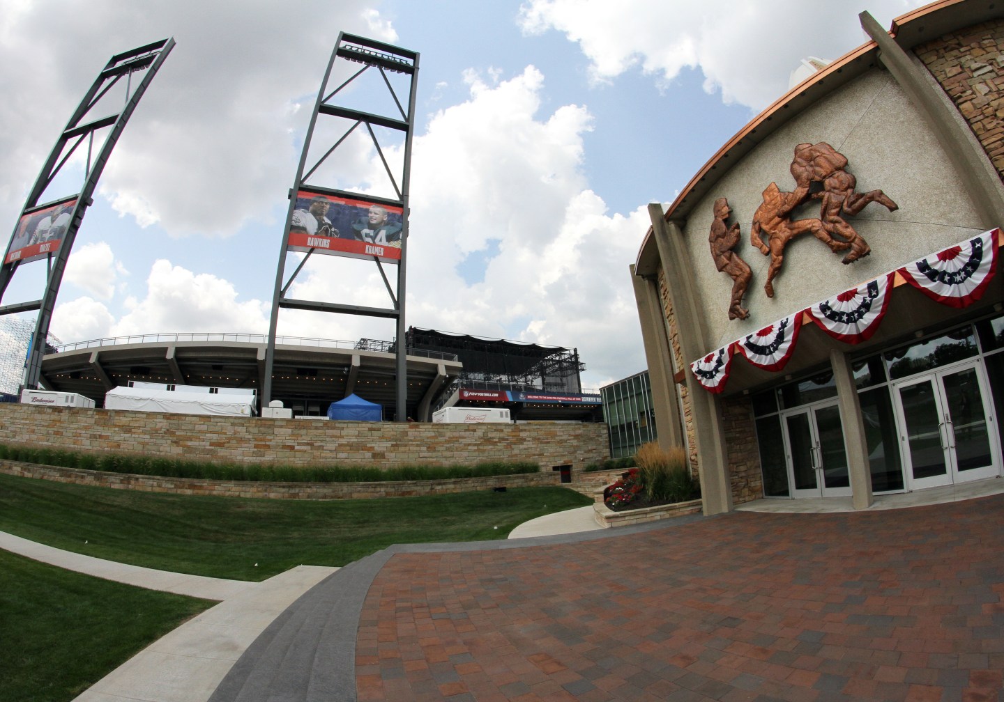 NFL: AUG 04 Hall of Fame Enshrinement Ceremony