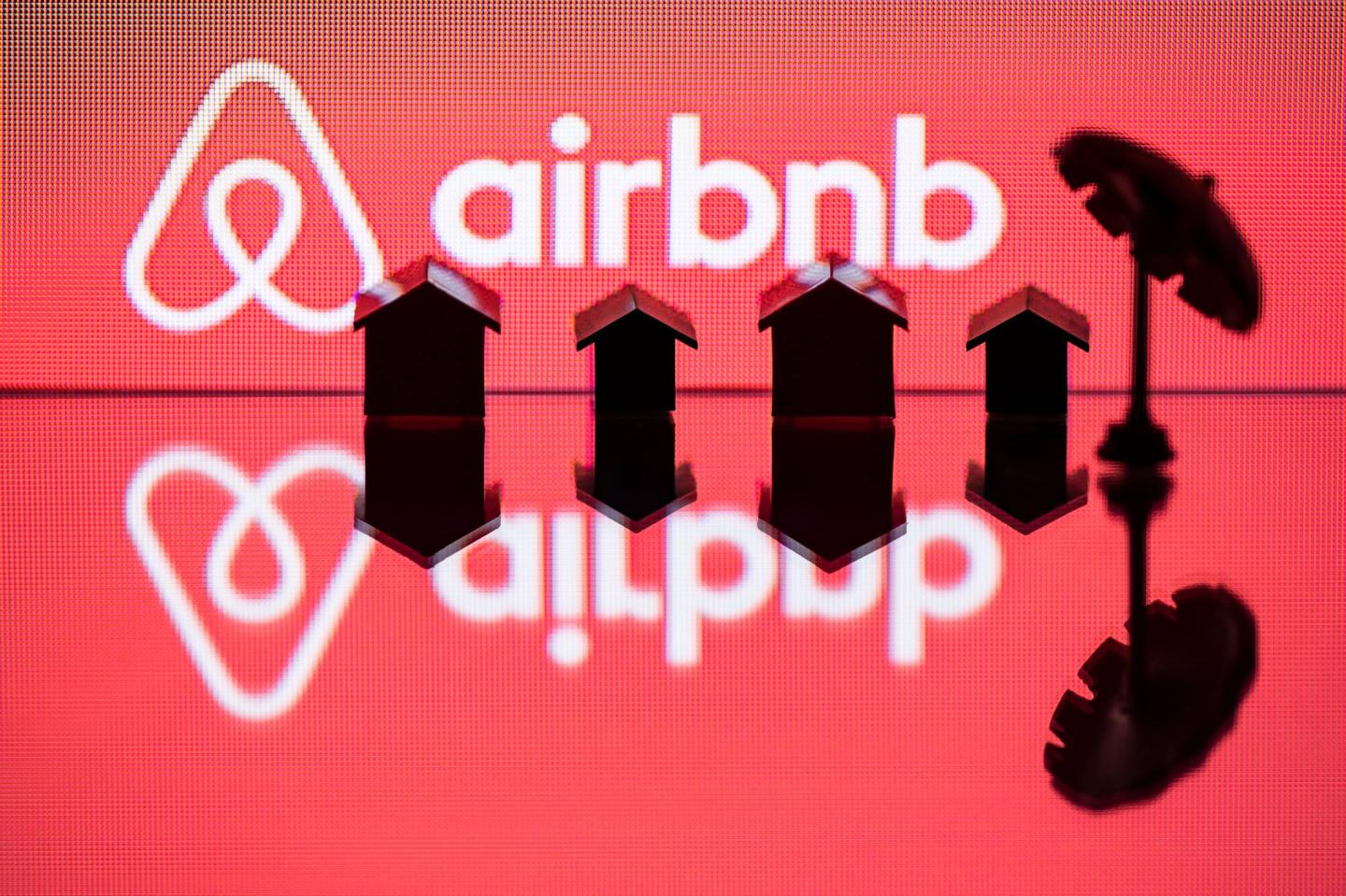 FRANCE-TOURISM-LODGING-AIRBNB