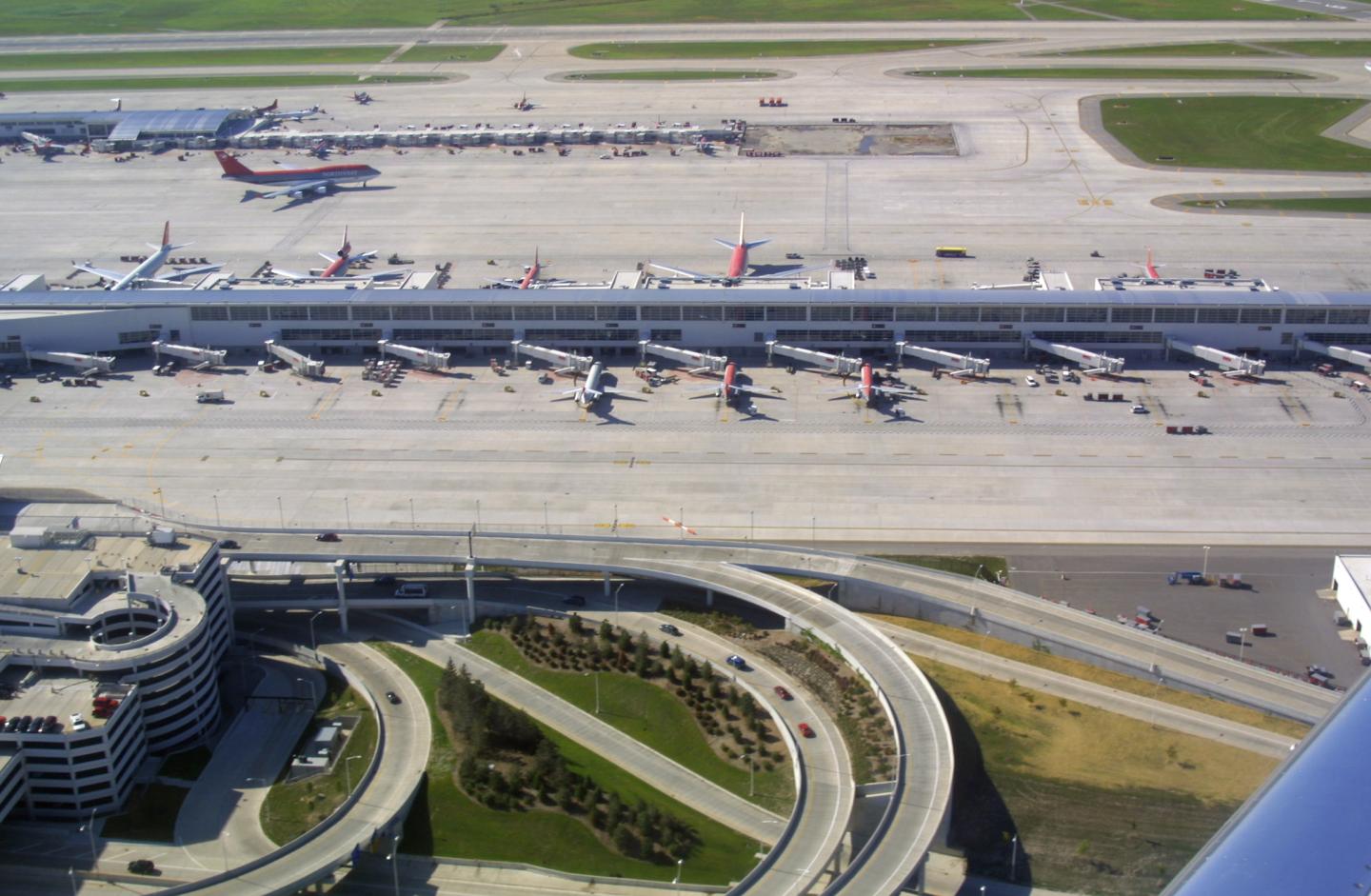 Detroit Metropolitan - Wayne County Airport (DTW)