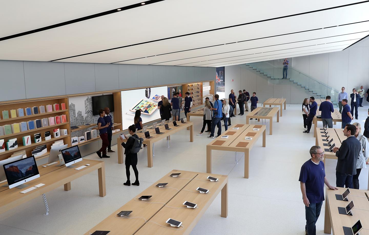 Apple Opens New Flagship Store In San Francisco