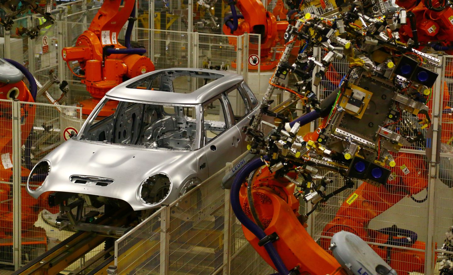 BRITAIN-GERMANY-ECONOMY-MANUFACTURING-MINI-BMW