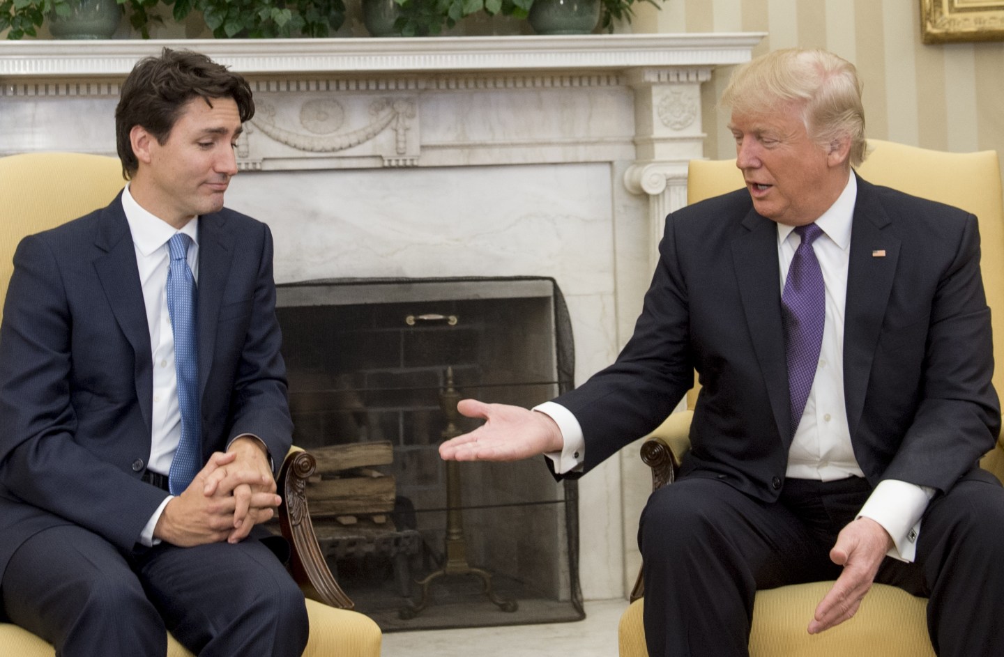 TOPSHOT-US-CANADA-DIPLOMACY-TRUMP-TRUDEAU