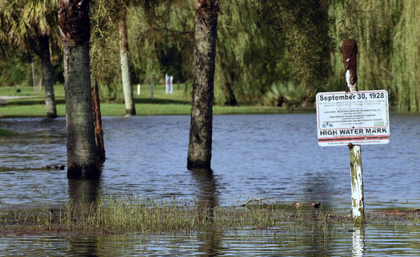Carolinas Face Flooding After Hurricane Florence Lumbers Through States