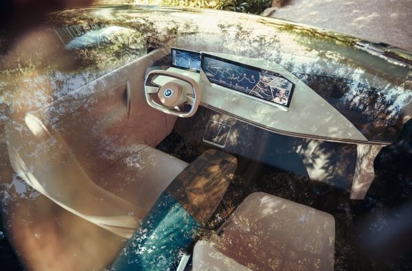 BMW’s Vision iNext Concept Forgoes Screens for ‘Smart Fabric’