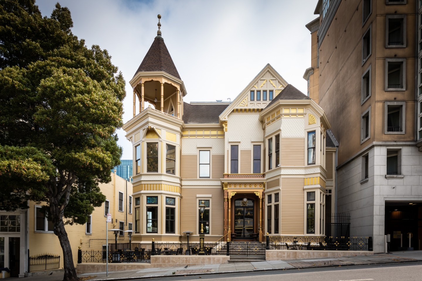 $10,000-Per-Night Airbnb Mansion to Become a Hotel and French Restaurant